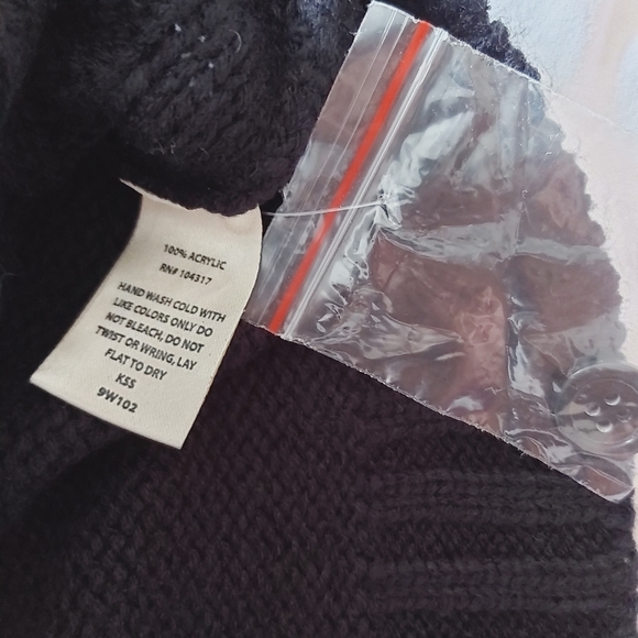 ✨🆕 Y2K Black Short Sleeve Knit Cardigan - Picture 7 of 7